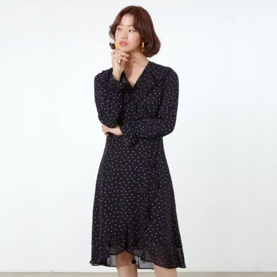 브랜드 미쏘 프릴카라 도트 무늬 원피스 미착용 새상품