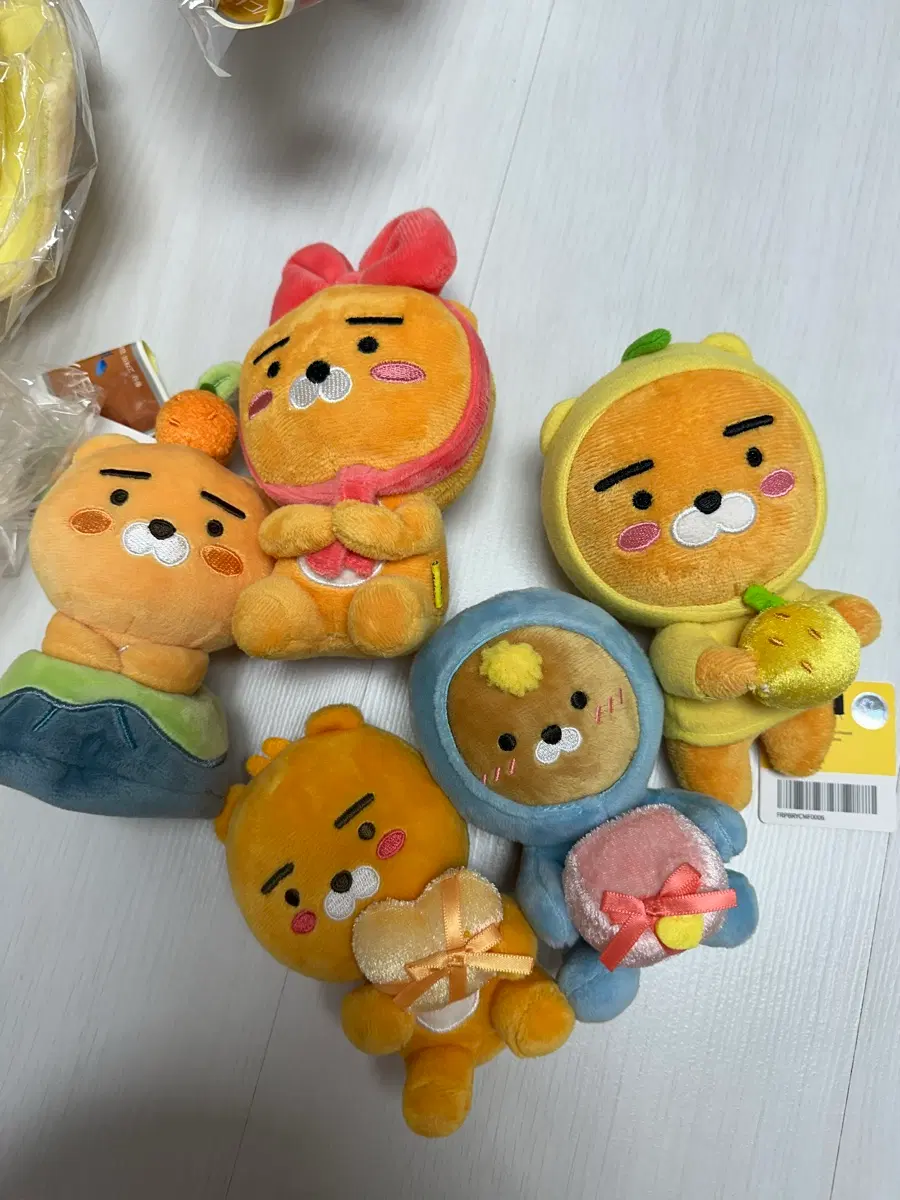 카카오 미니 인형 라이언, 제이지 4종 판매