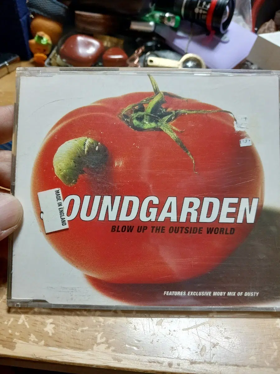 SOUNDGARDEN BLOW UP THE OUTSIDE WORLD