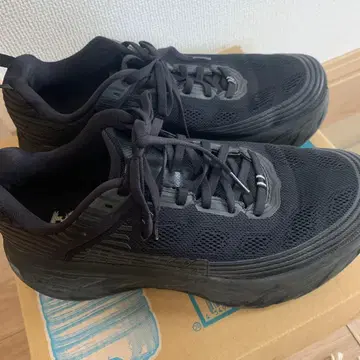 호카 오네오네 스니커즈