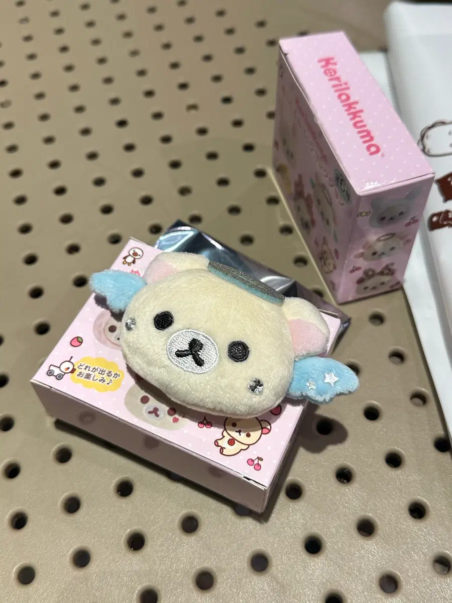 코리락쿠마 천사 랜덤 뱃지