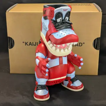 TOKYOGUNS x SNKRDUNK 괴수 스니커즈 헤드 SNKRDUNK 콜라보