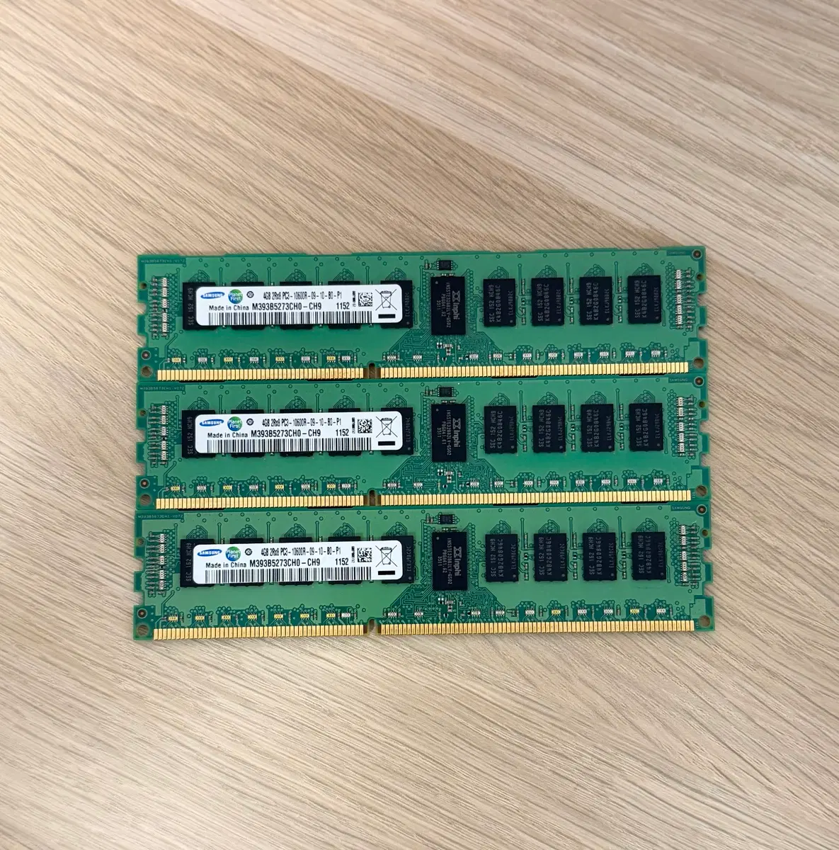 삼성 4GB PC3-10600U 1개