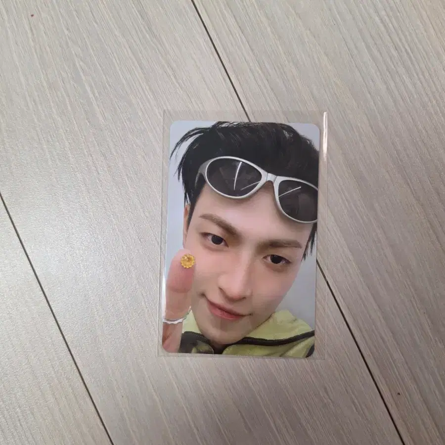 에이티즈 홍중 포카 애니티즈 ateez aniteez