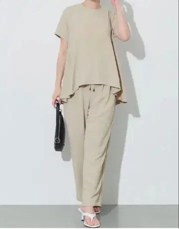 완판템 새상품 상의 반팔 팬츠 베이지 그레이지 M 사이즈 셋업