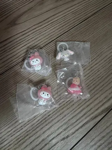 산리오 윳토 메지루시 액세서리 4개 세트