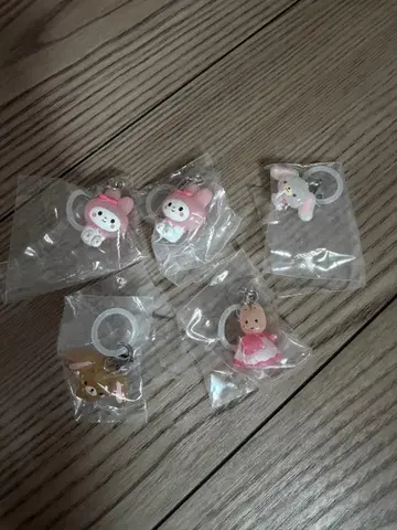 산리오 윳토 메지루시 액세서리 4개 세트
