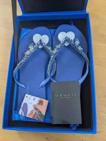 uzurii 비치 샌들 블루 비쥬
