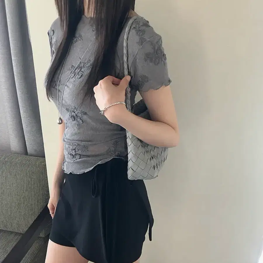 이즈카민 로지에 플라워 자수티