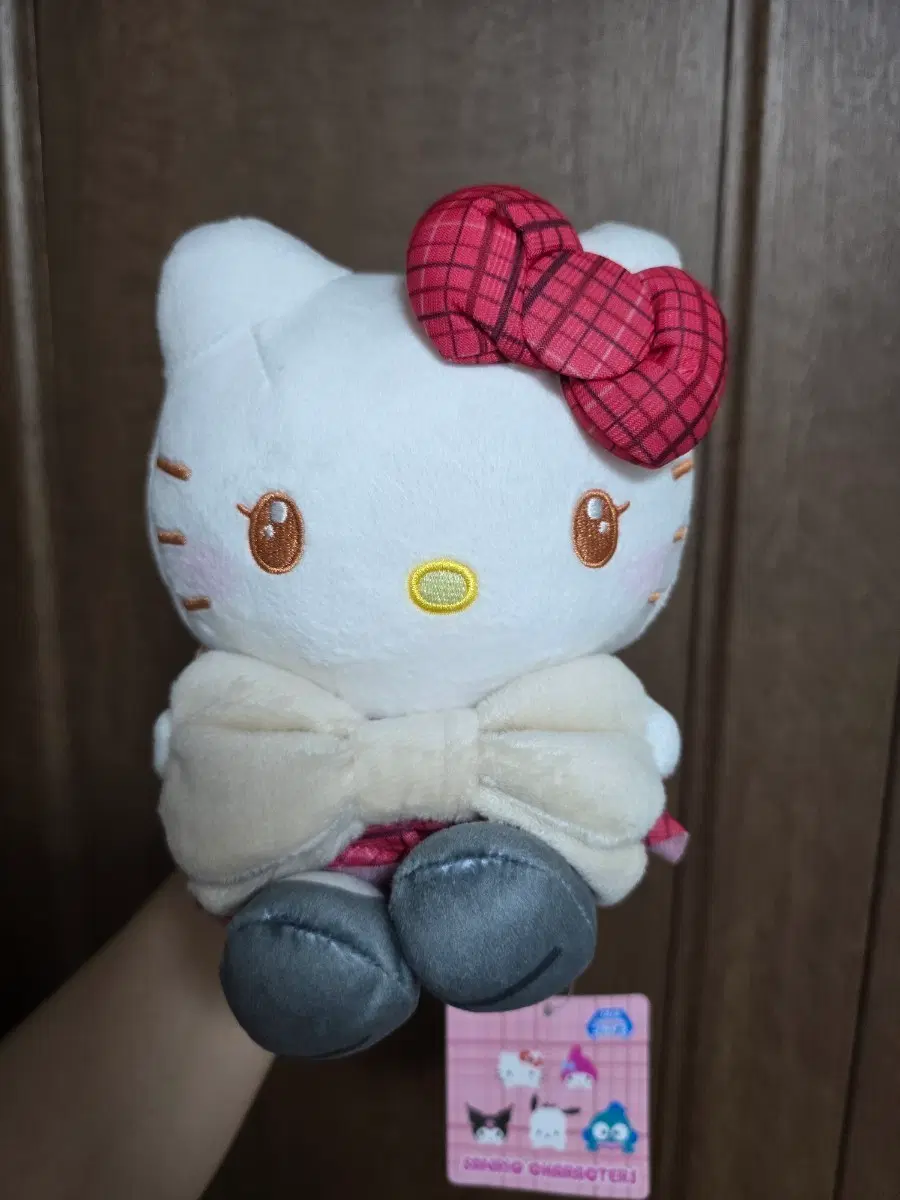 헬로키티 인형팝니다.