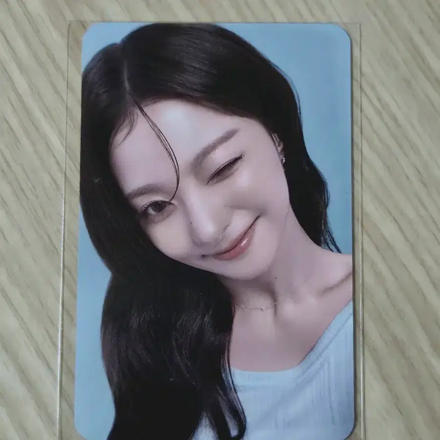 프로미스나인 이나경 닥터지 특전 포카