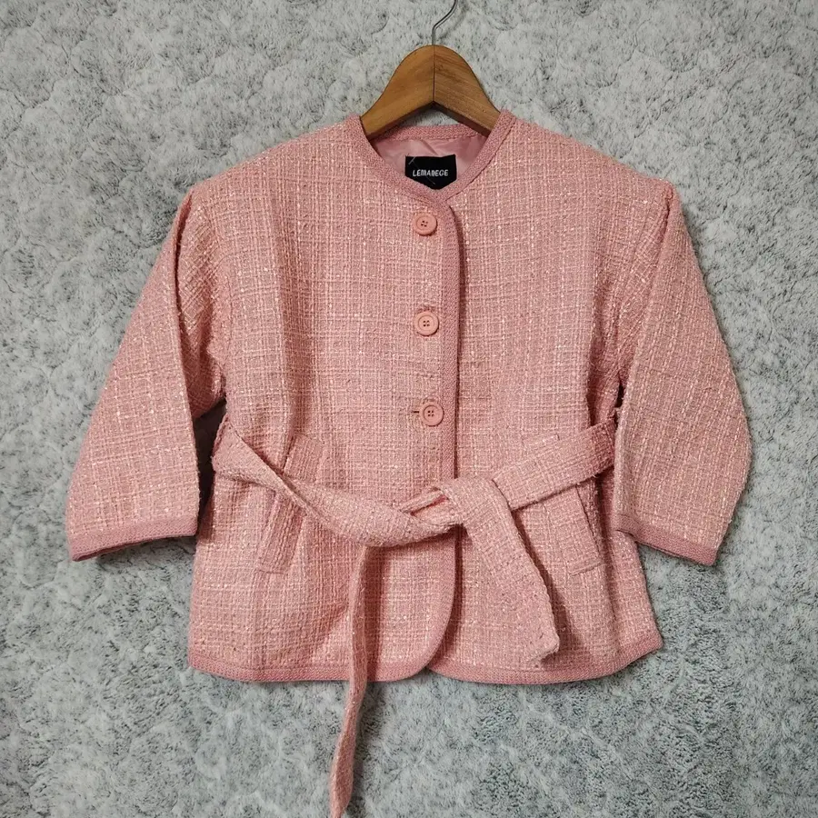 J805 [F] Le Manege 벨티드 자켓