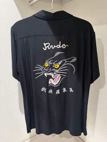 RUDE GALLERY 팬서 자수 반팔 셔츠
