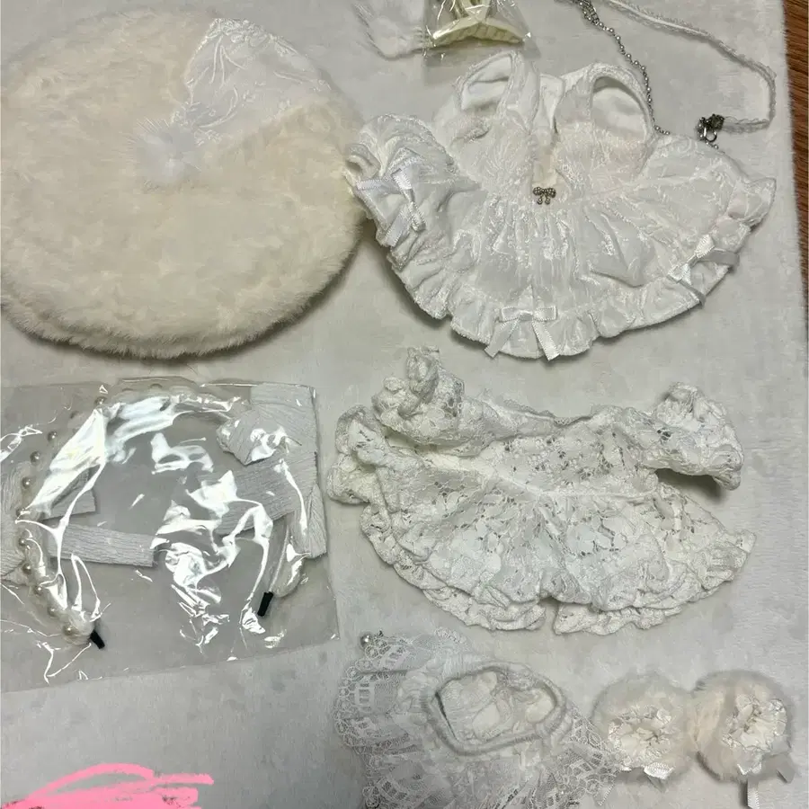 구름한컵 옷장 솜옷 무속성 인형옷 떨옷 20cm 원가이하 급처