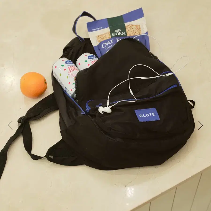 Clote 클로트 SIGNATURE STITCH BACKPACK - BLACK