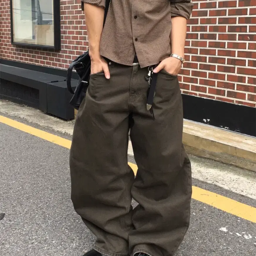 단스튜디오 버넌 빈티지 커브컷 데님 브라운 L