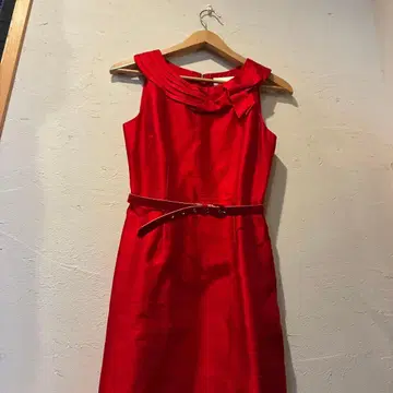kate spade 슬리브리스 원피스 레드 벨트 포함