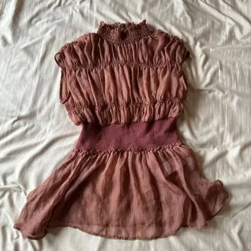 릴리 브라운 LILY BROWN 시어 슬리브리스 상의
