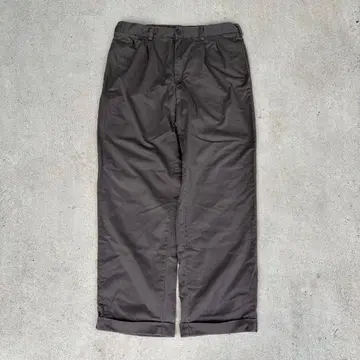 IZOD 치노 팬츠 다크 그레이 와이드 실루엣