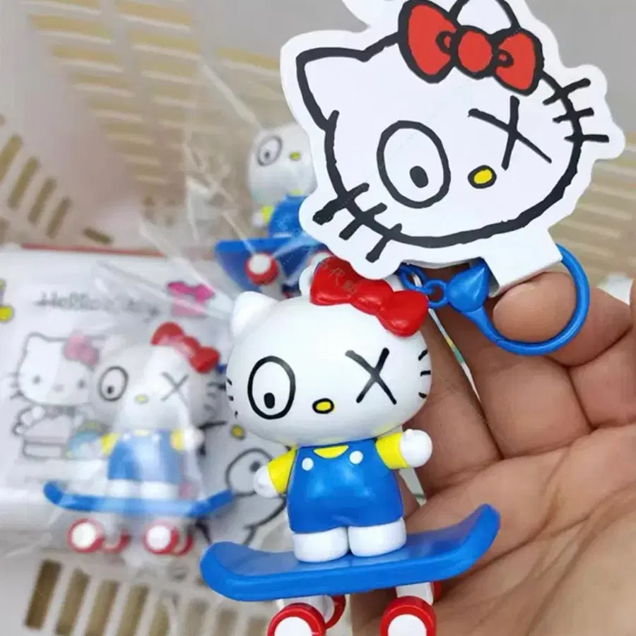 헬로키티 앙드레사라이바콜라보 미니소 헬로키티피규어키링