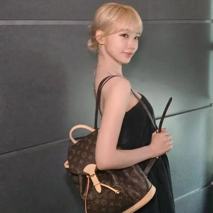 [구매 가능] 정품 루이비통 몽수리 MM