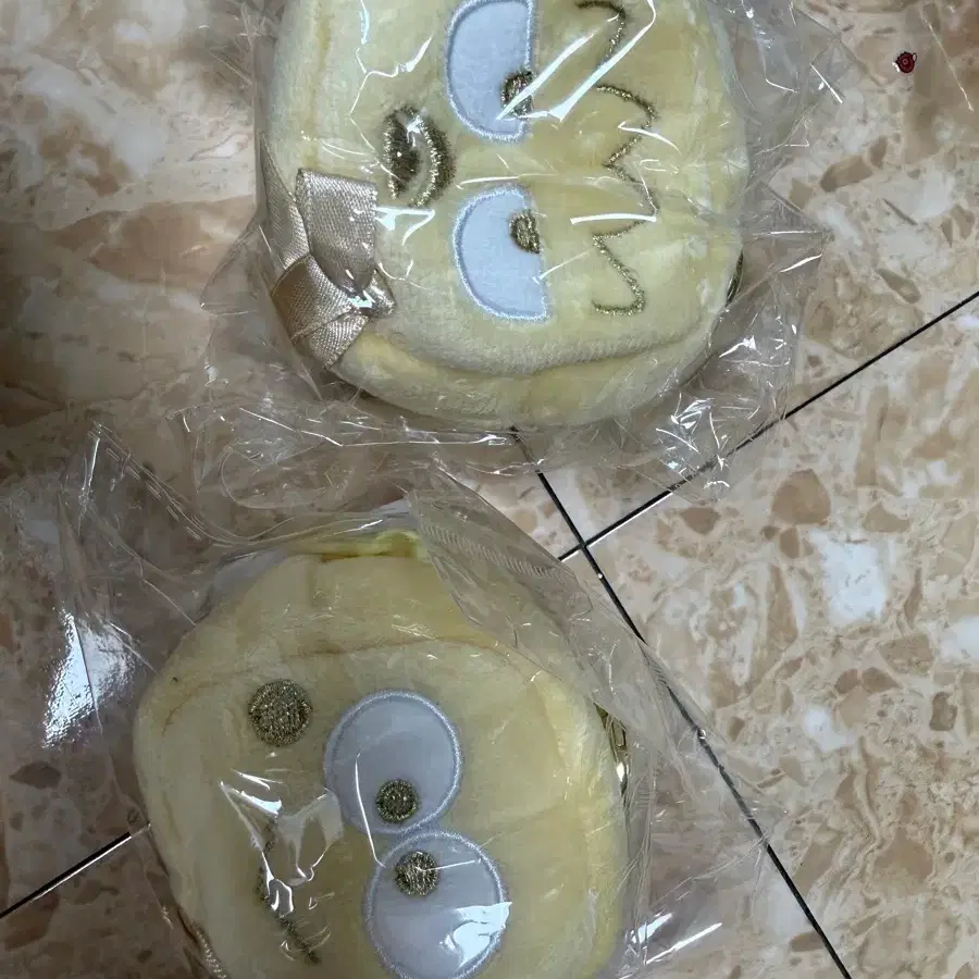 바츠마루. 캐로피. 골드미니 스퀘어파우치