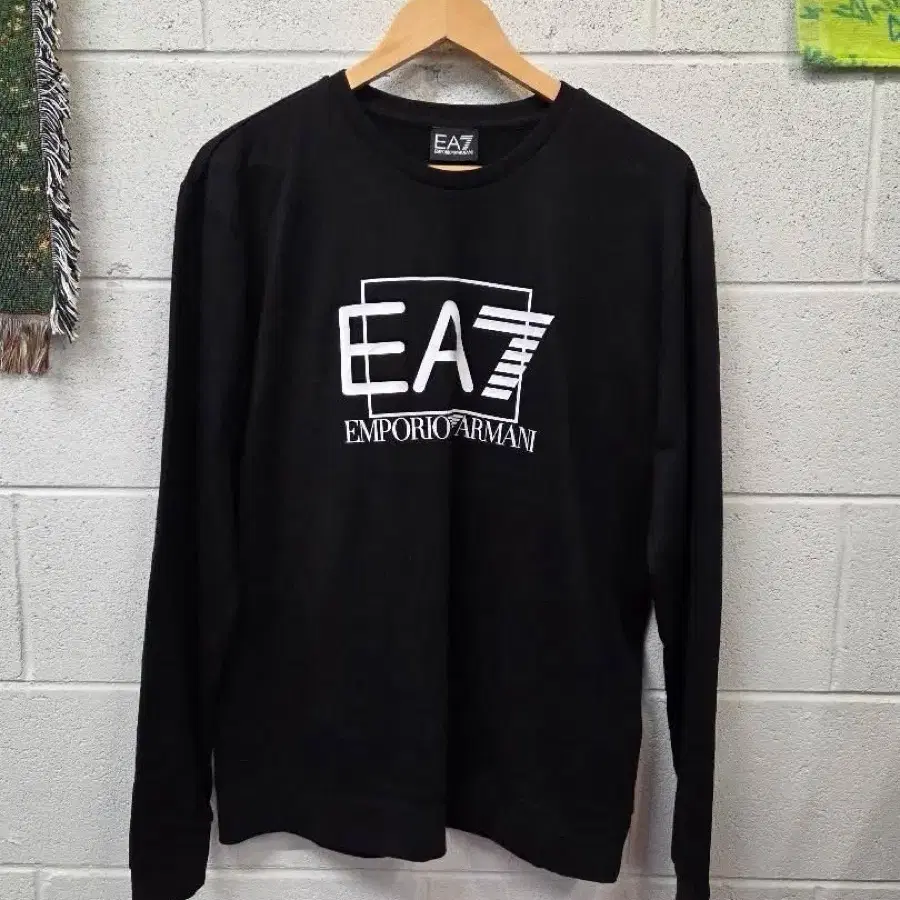 엠포리오 아르마니 EA7 긴팔 티셔츠 블랙