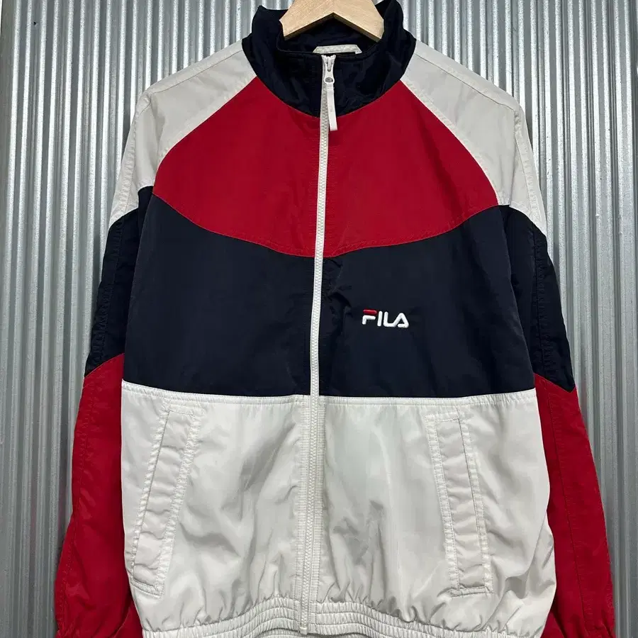 [M] FILA 휠라 배색 로고자수 바람막이 집업 자켓 네이비 아이보리