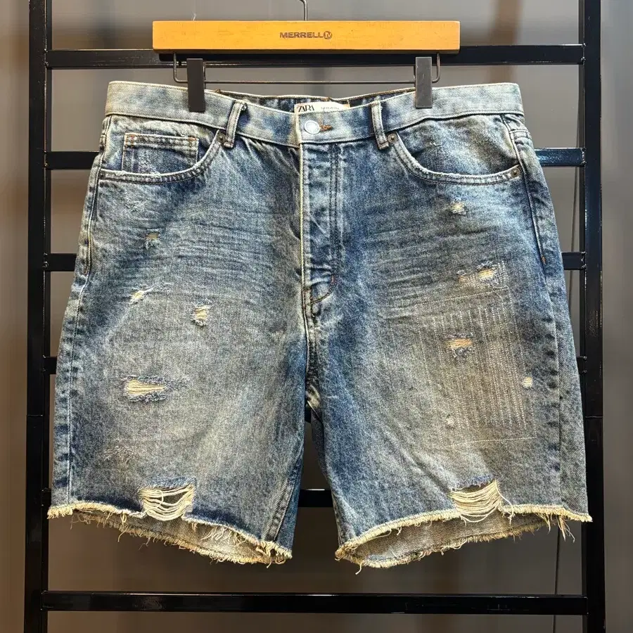 [34] ZARA 자라 릴렉스드 컷오프 데님 반바지 청반바지 연청 남성 2.5