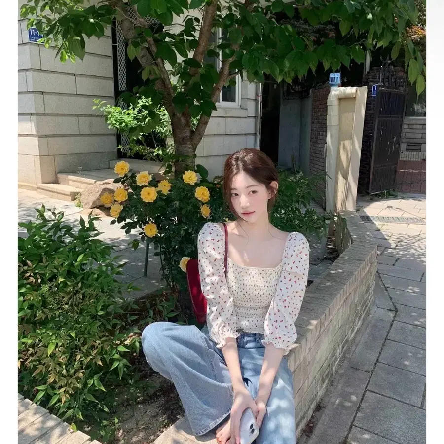 새상품) 제니오 로지 시즌스 스퀘어 블라우스