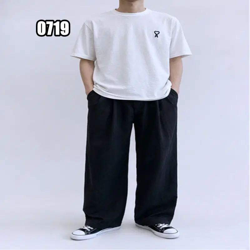 M 아미 스몰 하트 로고 화이트 반팔 티셔츠