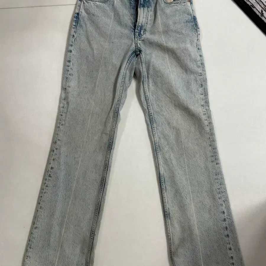 아워레가시 70s 컷 블리치 데님