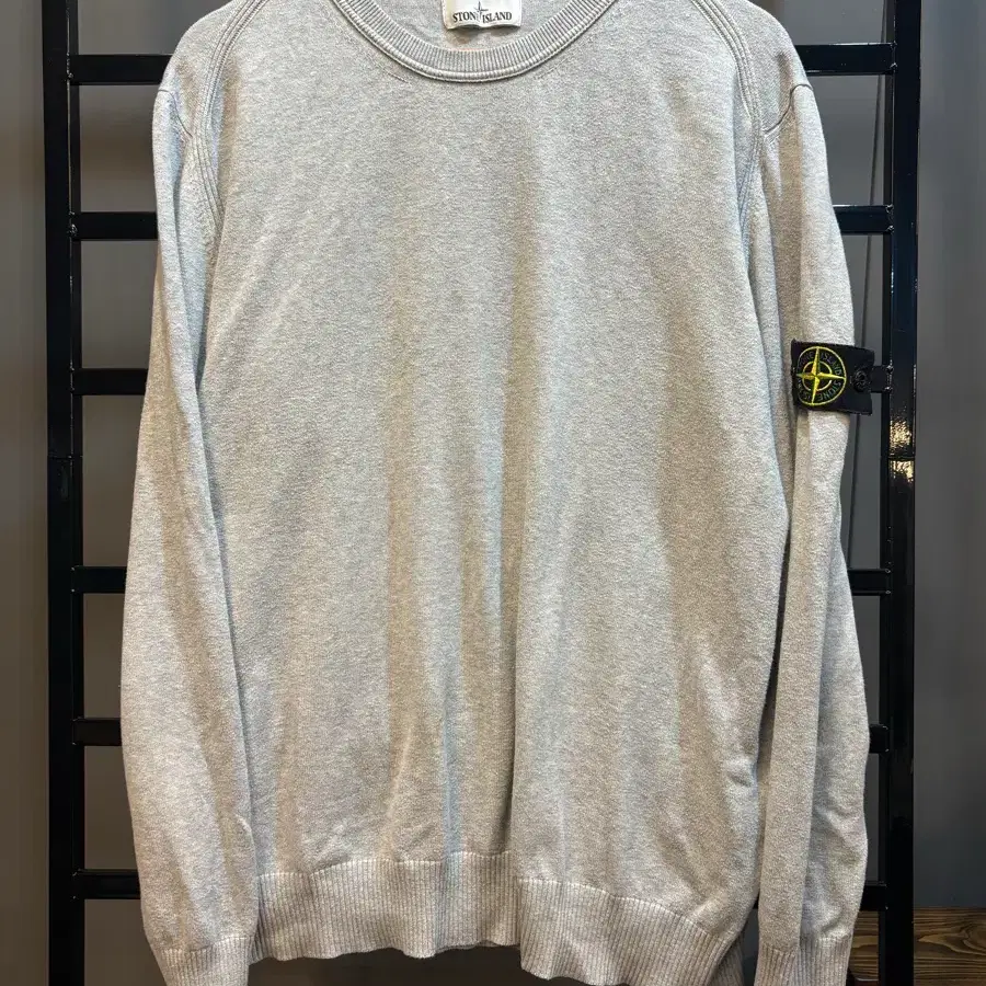 [XXL] STONE ISLAND 스톤아일랜드 와펜 코튼 크루넥 니트 라이트그레이 24.9