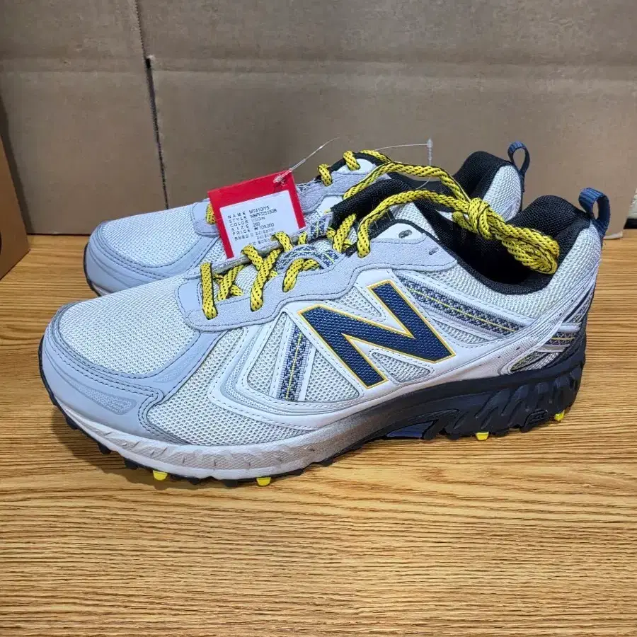뉴발란스 MT410IY5 260사이즈 새상품