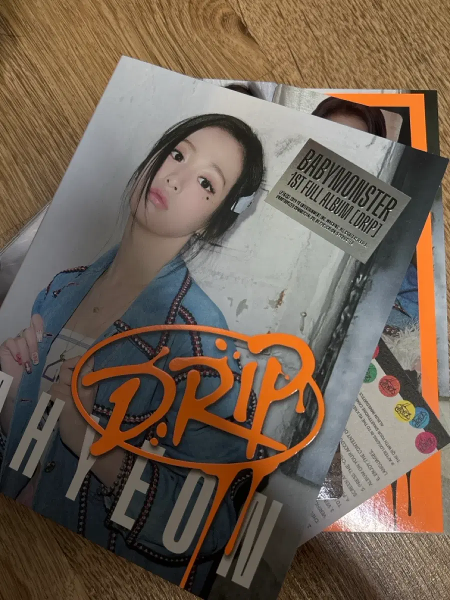 베이비몬스터 아현 포카