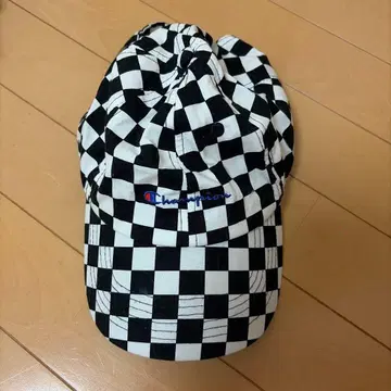 Champion 체크 무늬 깃발 캡