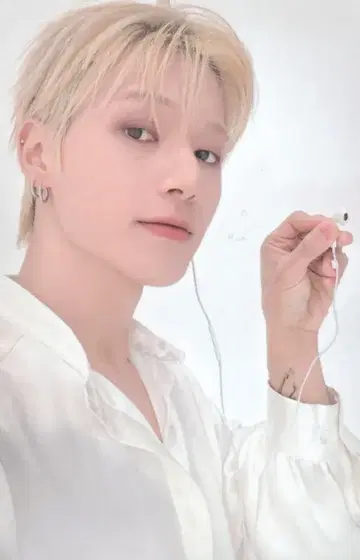 ATEEZ 트레이딩 카드 팩 WOOYOUNG 2025 IN YOUR FANTASY 트레이딩 카드 팩