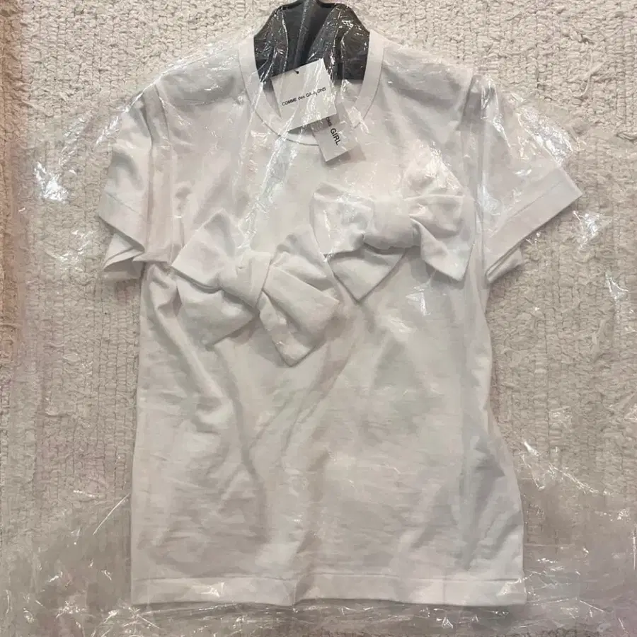 꼼데가르송 걸 리본티셔츠 화이트