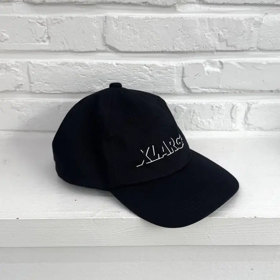 XLARGE 블랙 볼캡