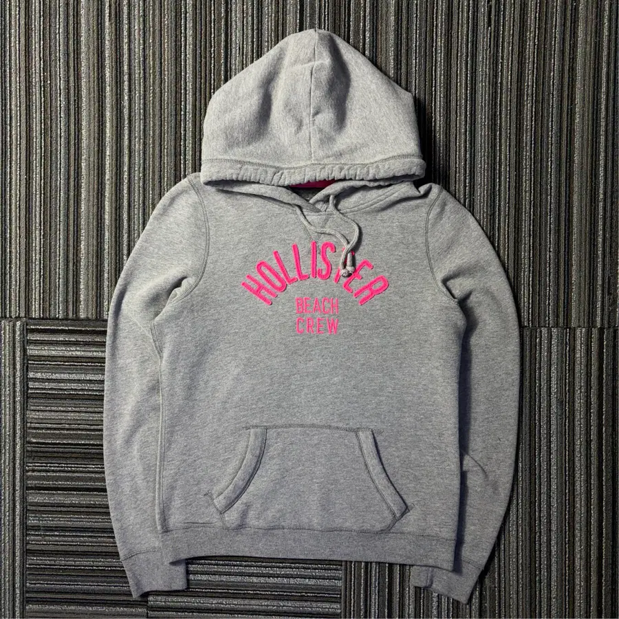 홀리스터 그레이 핑크 비치 크루 로고 후드티
