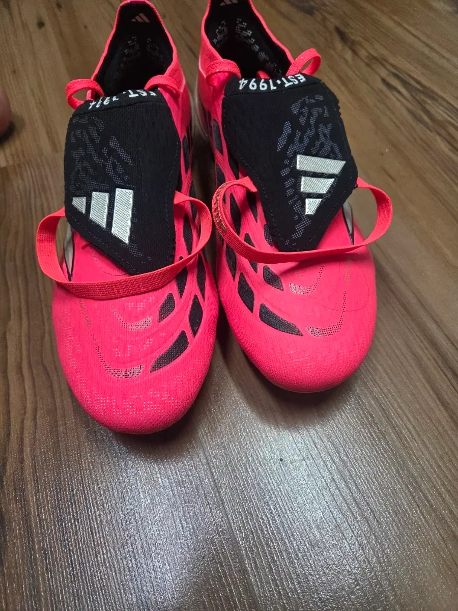 아디다스 프레데터 엘리트 월드컵