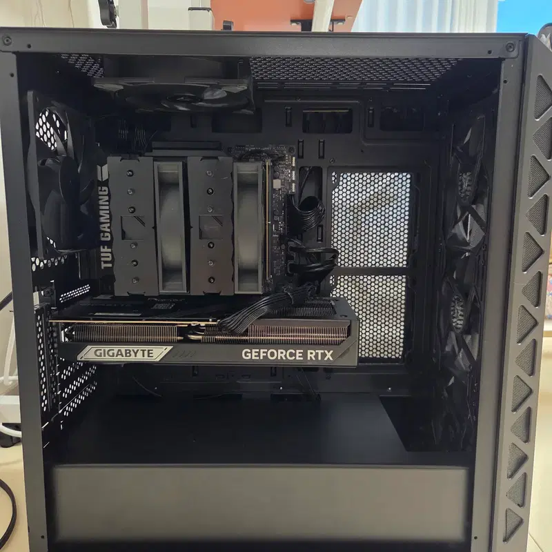 9800x3d, b850m, rtx 5070ti 고사양 완본체