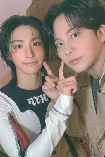 ATEEZ 랜덤 트레이딩 카드 SEONGHWA/JONGHO ANITEEZ IN TREASURE