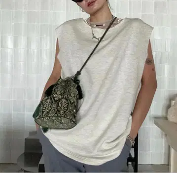 AMERI 아메리 LAYERED URAKE OVER TANK TOP