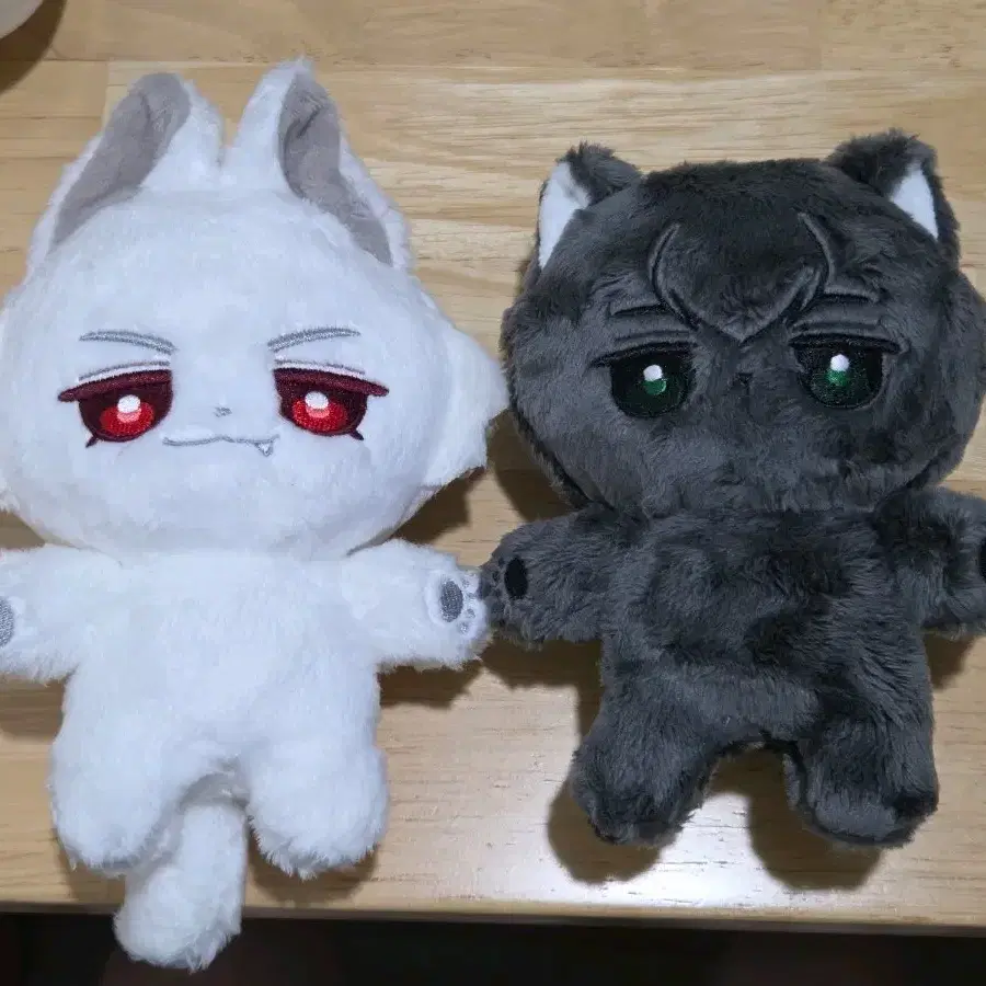 플레이브 은호, 하민 인형