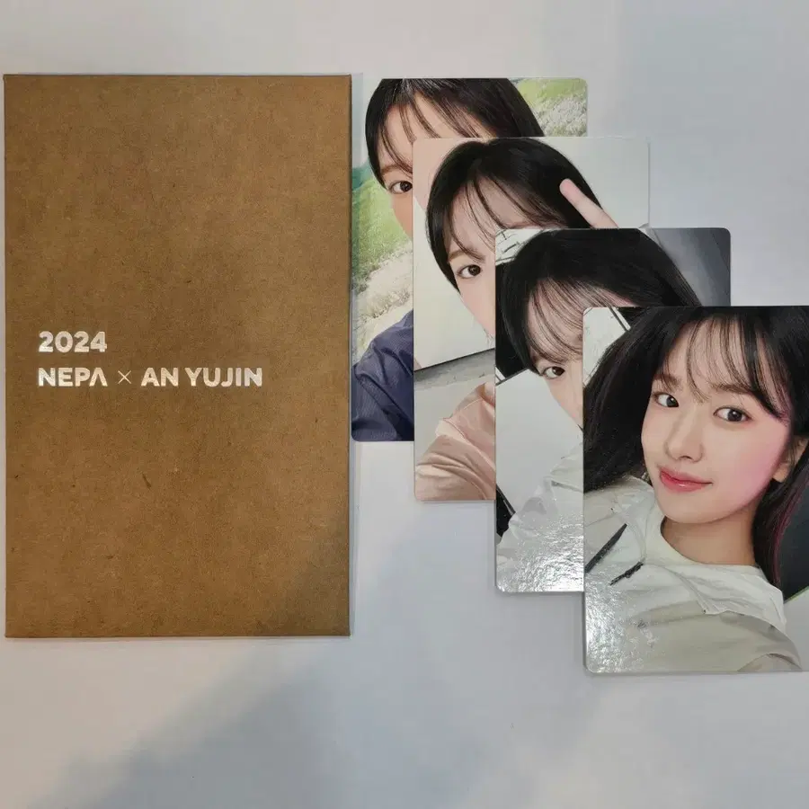 안유진 NEPA 네파 2024 공식 포토카드 포카 4장 세트