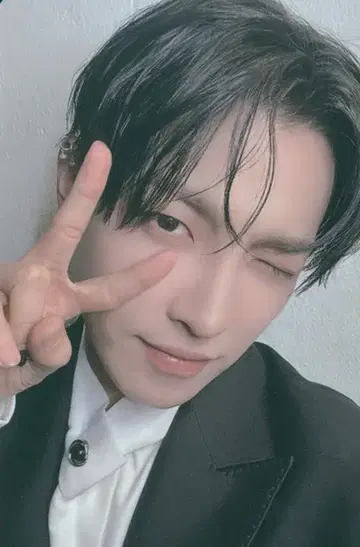 ATEEZ HONGJOONG 2026 DAWN