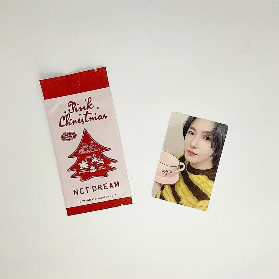 엔시티 드림 런쥔 2024 핑크 크리스마스 포토카드 포카2 NCT DREAM REMJUN 2024 PINK CHRISTMAS PHOTOCARD 2