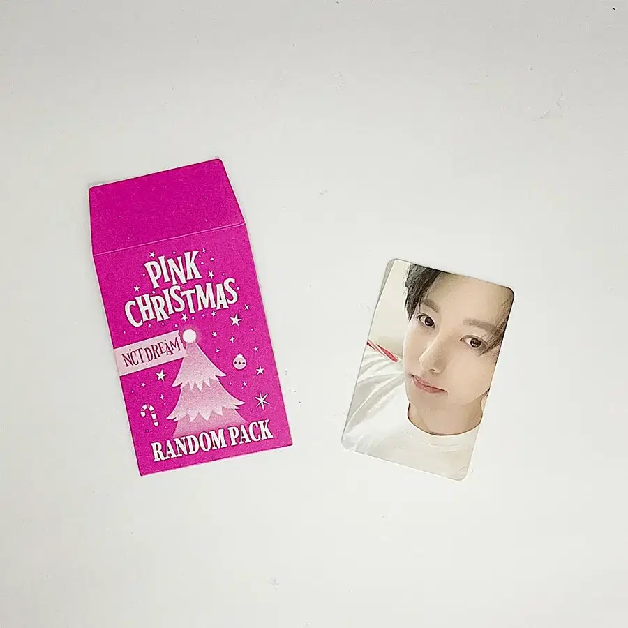 엔시티 드림 런쥔 2023 핑크 크리스마스 포토카드 포카1 NCT DREAM REMJUN 2023 PINK CHRISTMAS PHOTOCARD 1