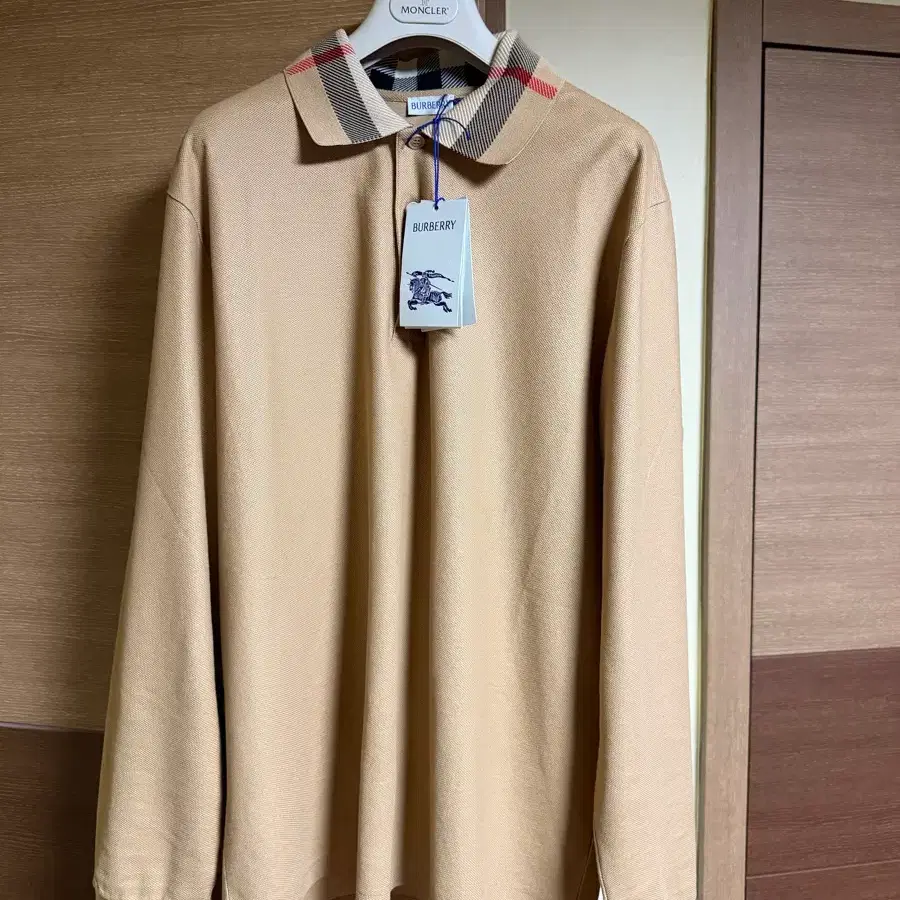 버버리 카라티 긴팔 Xl